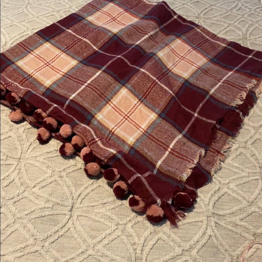 Pom Pom blanket scarf